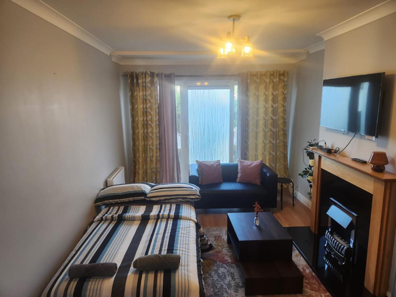 Cosy Dublin Apartment Room photo